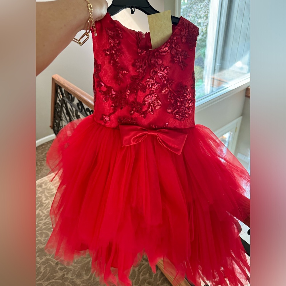 Girls dress size 5/6 beautiful!! Especially for holidays BRAND NEW